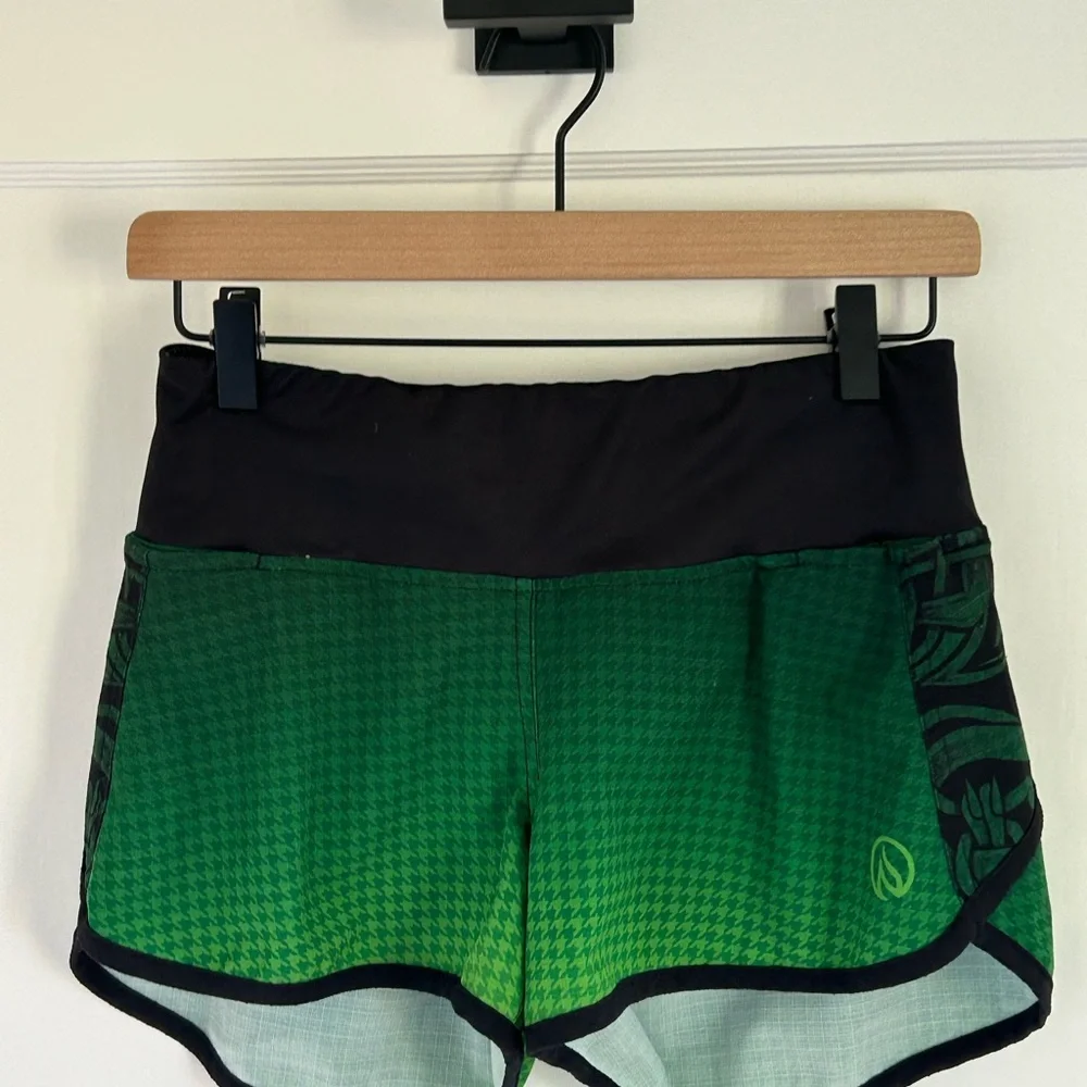 INKnBURN vintage women’s tech shirt and running shorts! - Picture 6 of 10